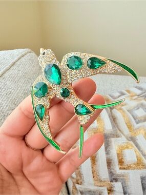 Shiny Crystal Animal Bird Brooch Pin